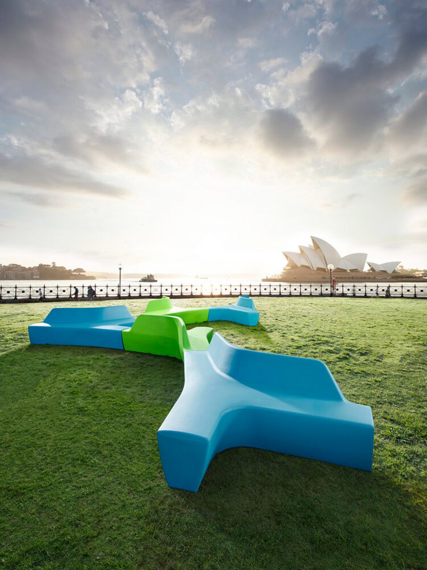 Twig seating by Alexander Loterszatin for Derlot