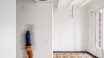Vallirana 47 apartment