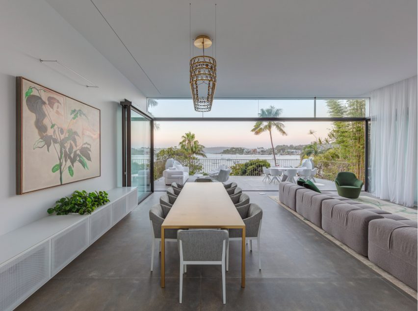 The Crescent House by Matthew Woodward Architecture in Sydney Australia