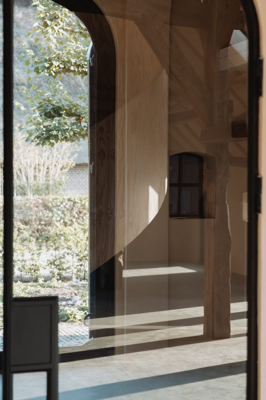 Window of Barn at the Ahof by Julia van Beuningen