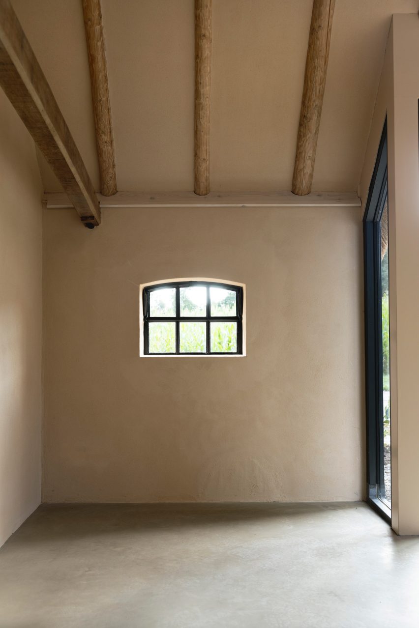 Window in lime plaster walls