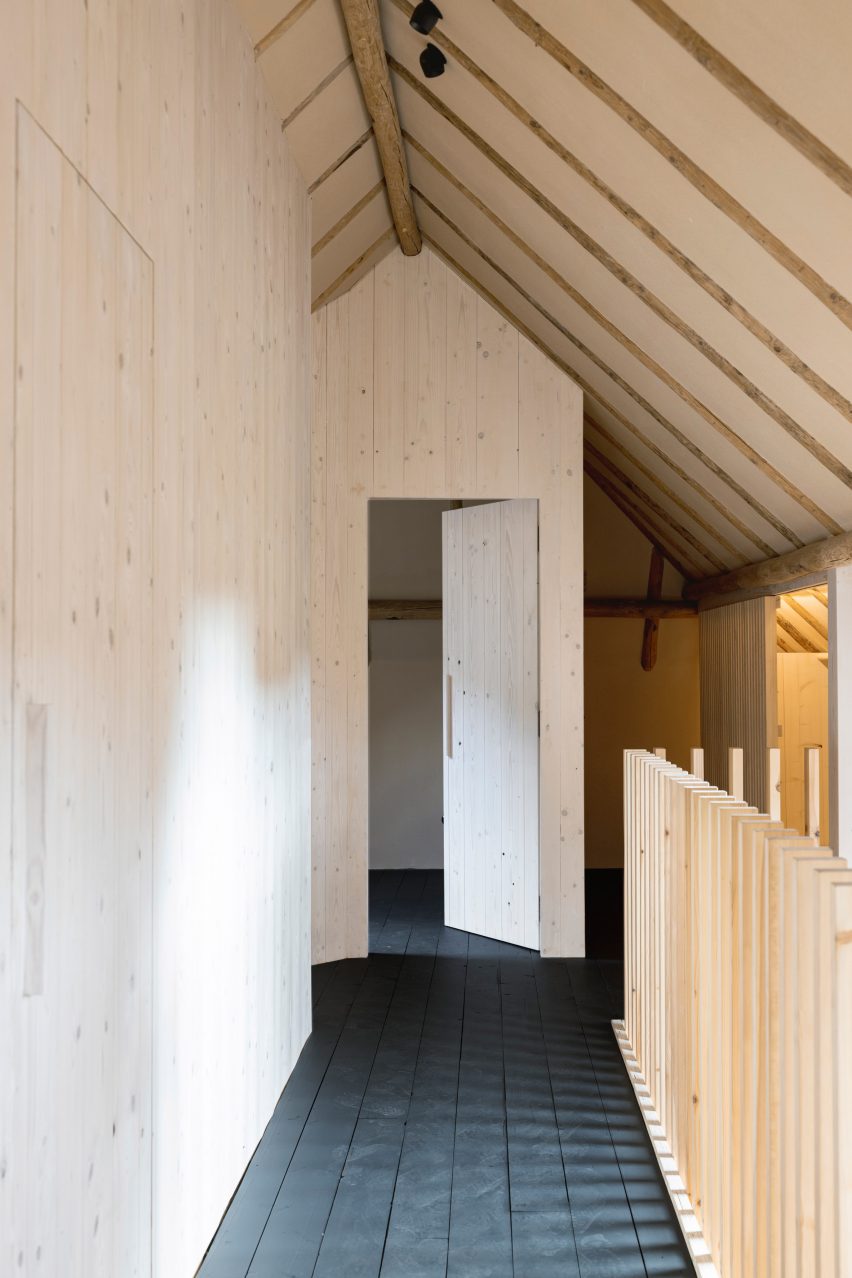 First floor in Barn at the Ahof by Julia van Beuningen