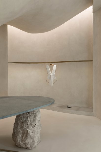 Haight clothing store by AIA Estúdio