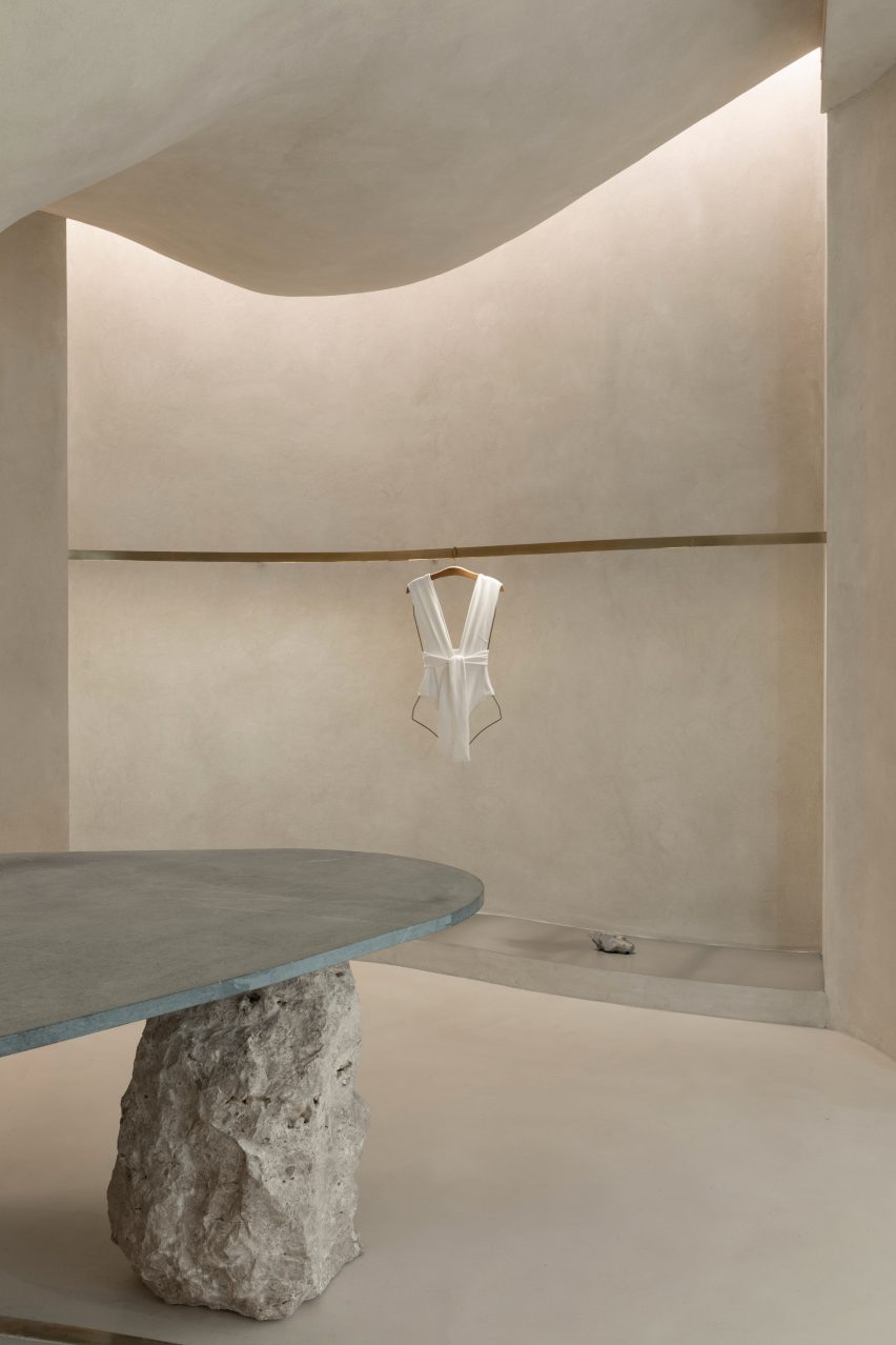 Haight clothing store by AIA Estúdio