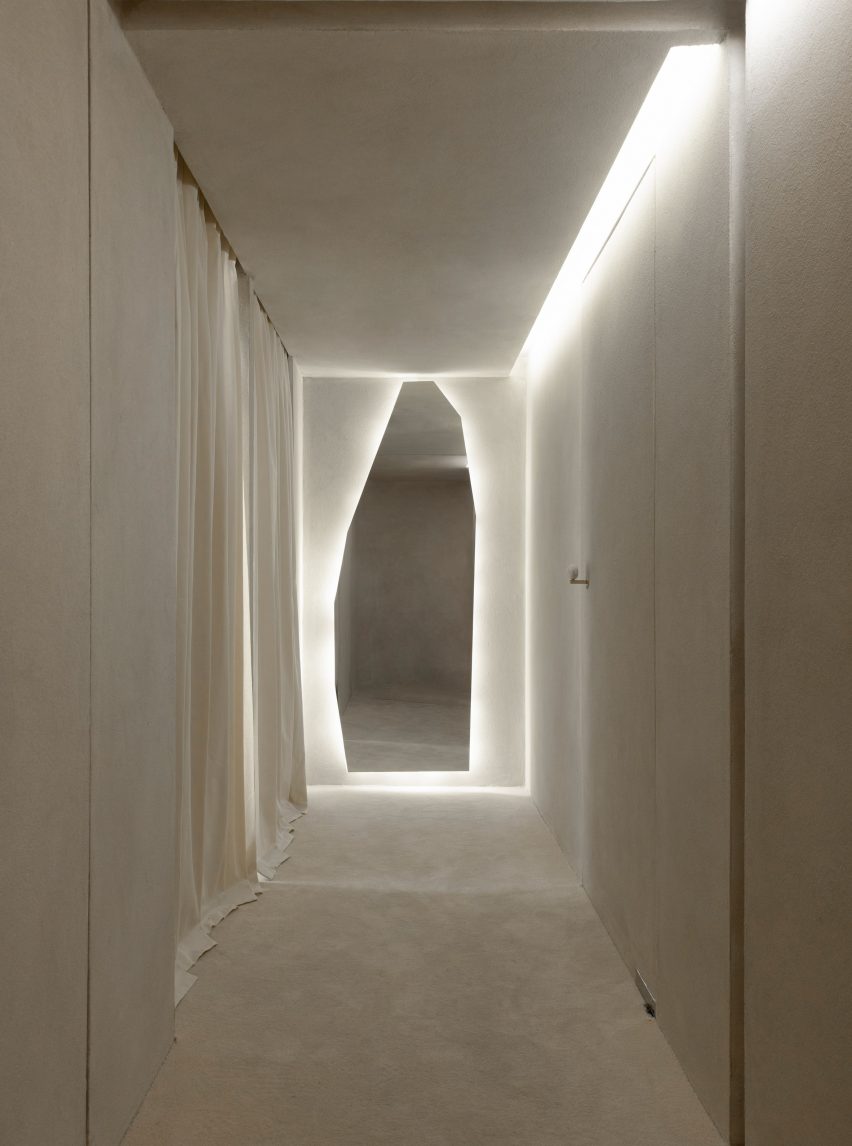 Haight clothing store by AIA Estúdio