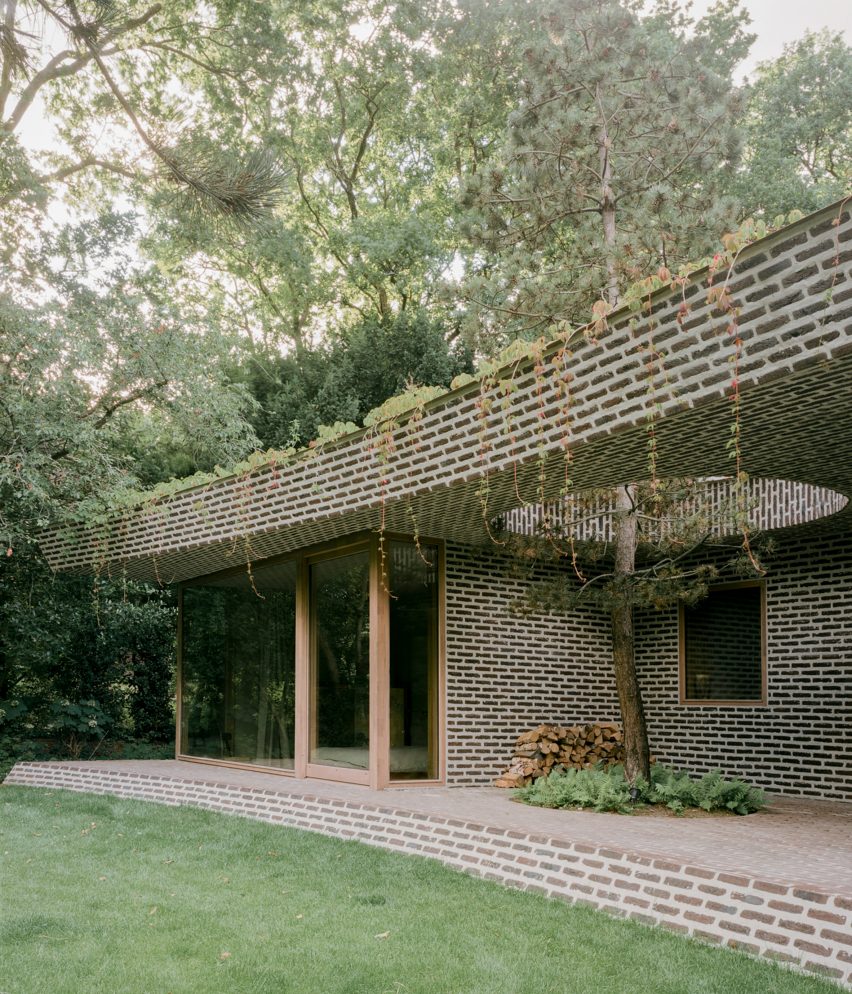 Brick extension
