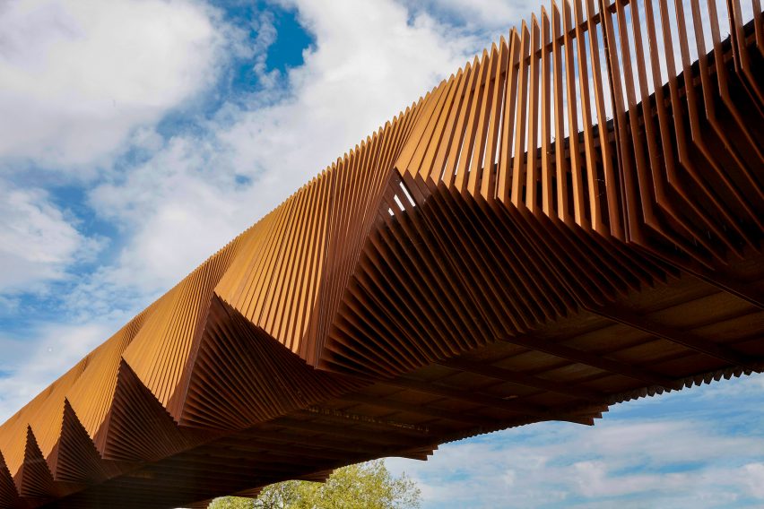 Twisting bridge in Leeds