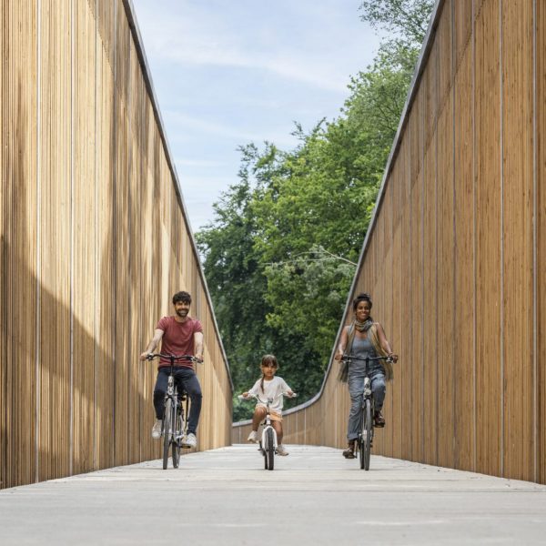 Cycling Through the Heathland by Maat-Ontwerpers + Bart Lens