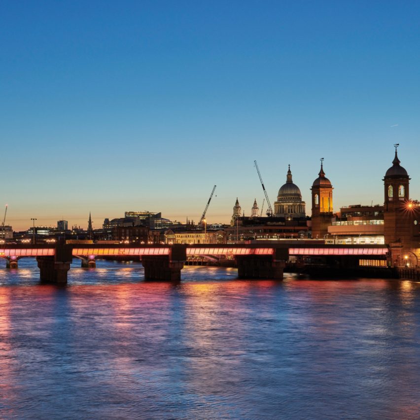 Illuminated River by Lifschutz Davidson Sandilands and Leo Villareal Studio
