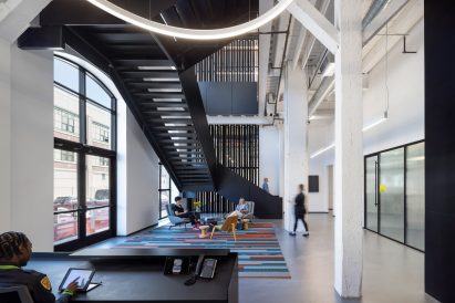 Interior ennead architect's city harvest with steel staircase