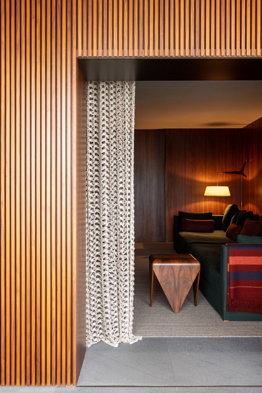 Slatted wall in Flat#6 by Studio MK27