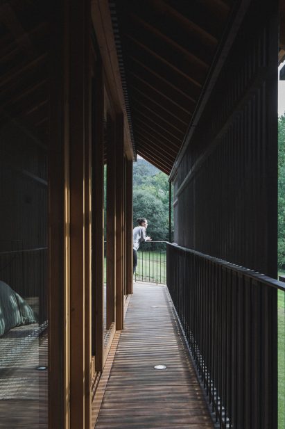 Balcony of Granary House guesthouse by MIMA Housing