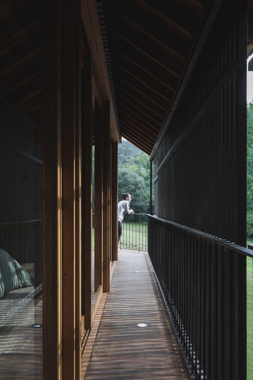 Balcony of Granary House guesthouse by MIMA Housing