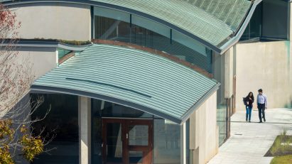 Steven Holl Architects designs asymmetric Princeton institute building with curved ceilings
