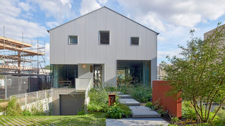 Exterior of House R by Eek en Dekkers in Eindhoven