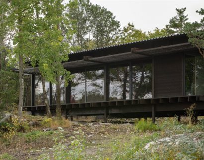 Exterior of House Tjurpannan in Tjurpannan nature reserve