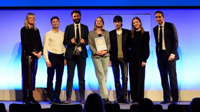 Dezeen team receives IBP Award on stage