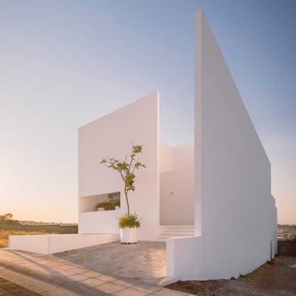 Exterior of La Piedad by Cotaparedes Arquitectos