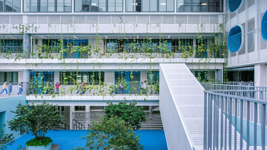 Fuqiang Elementary School by People's Architecture Office
