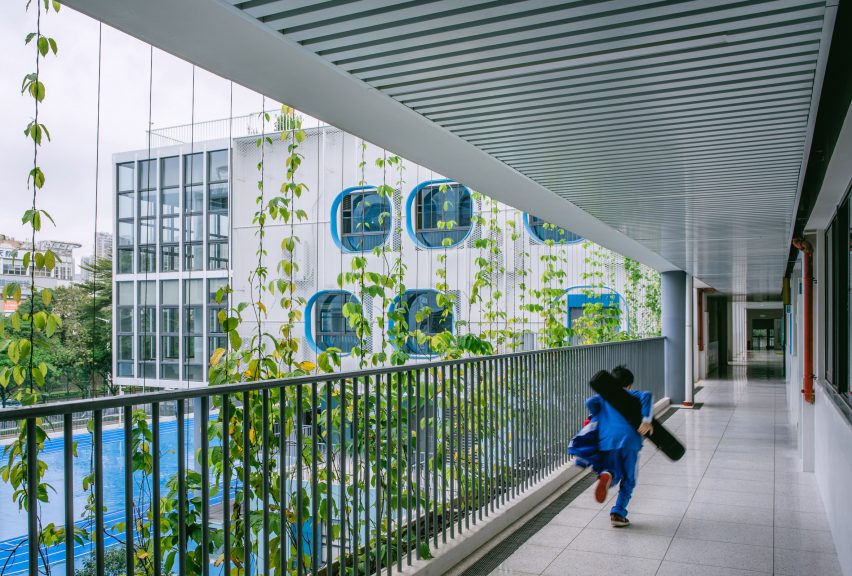 Fuqiang Elementary School by People's Architecture Office
