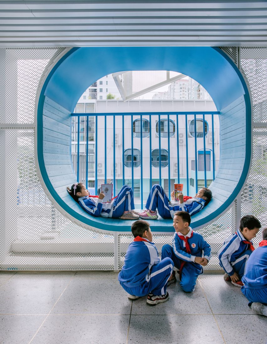 Fuqiang Elementary School by People's Architecture Office