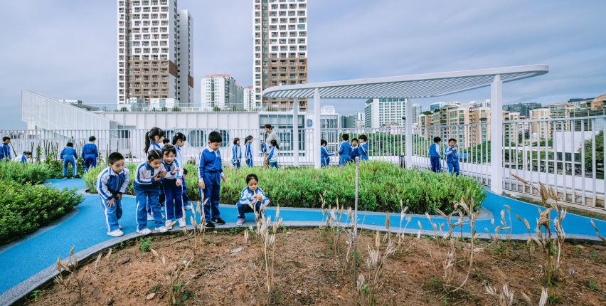 Fuqiang Elementary School by People's Architecture Office