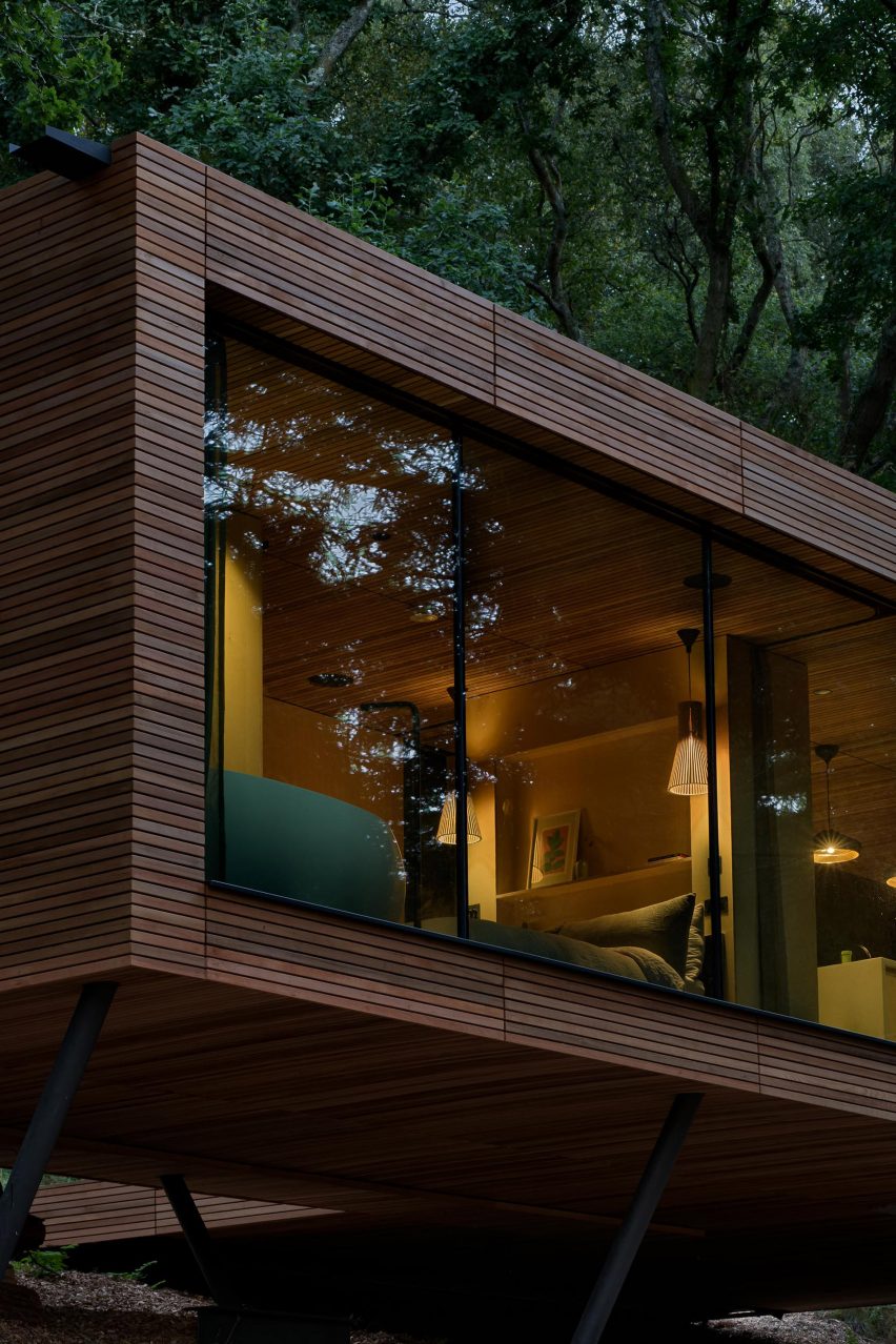 Looking Glass Lodge by Michael Kendrick Architects