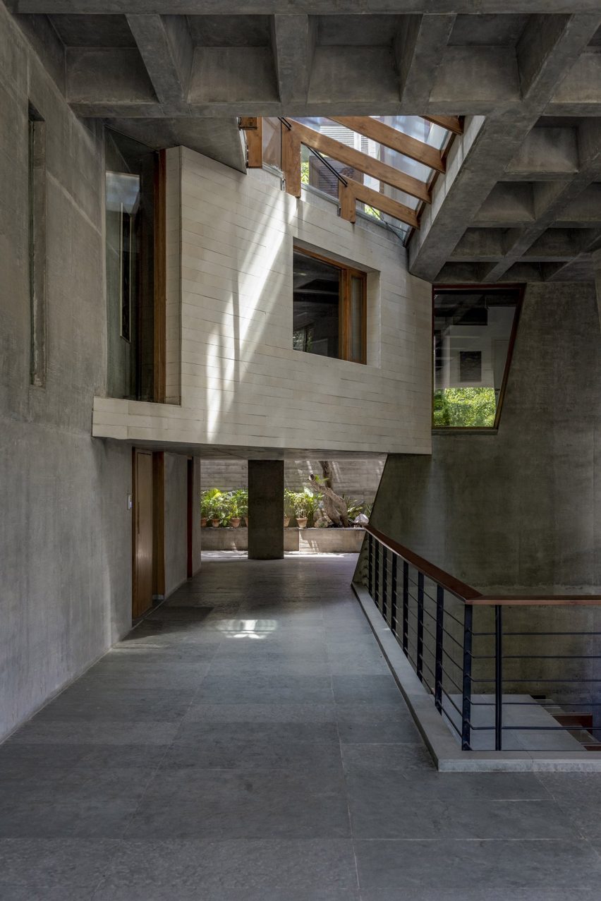 House of Voids by Malik Architecture