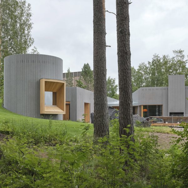 Image of Art Sauna embedded in the landscape