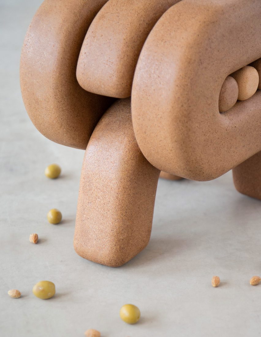 Close-up on the Nontalo stool