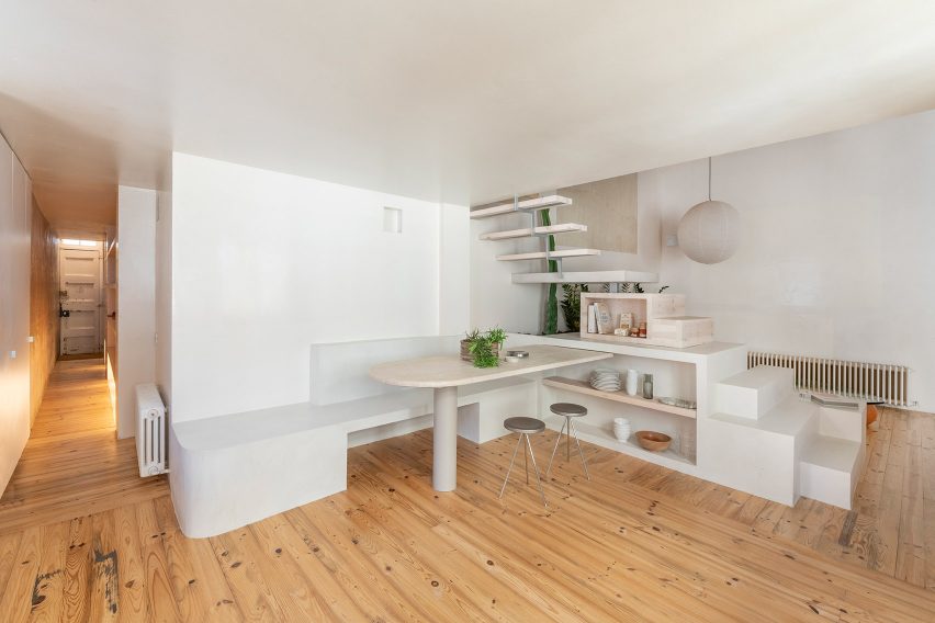Dining area of Palau apartment by Colombo and Serboli Architecture
