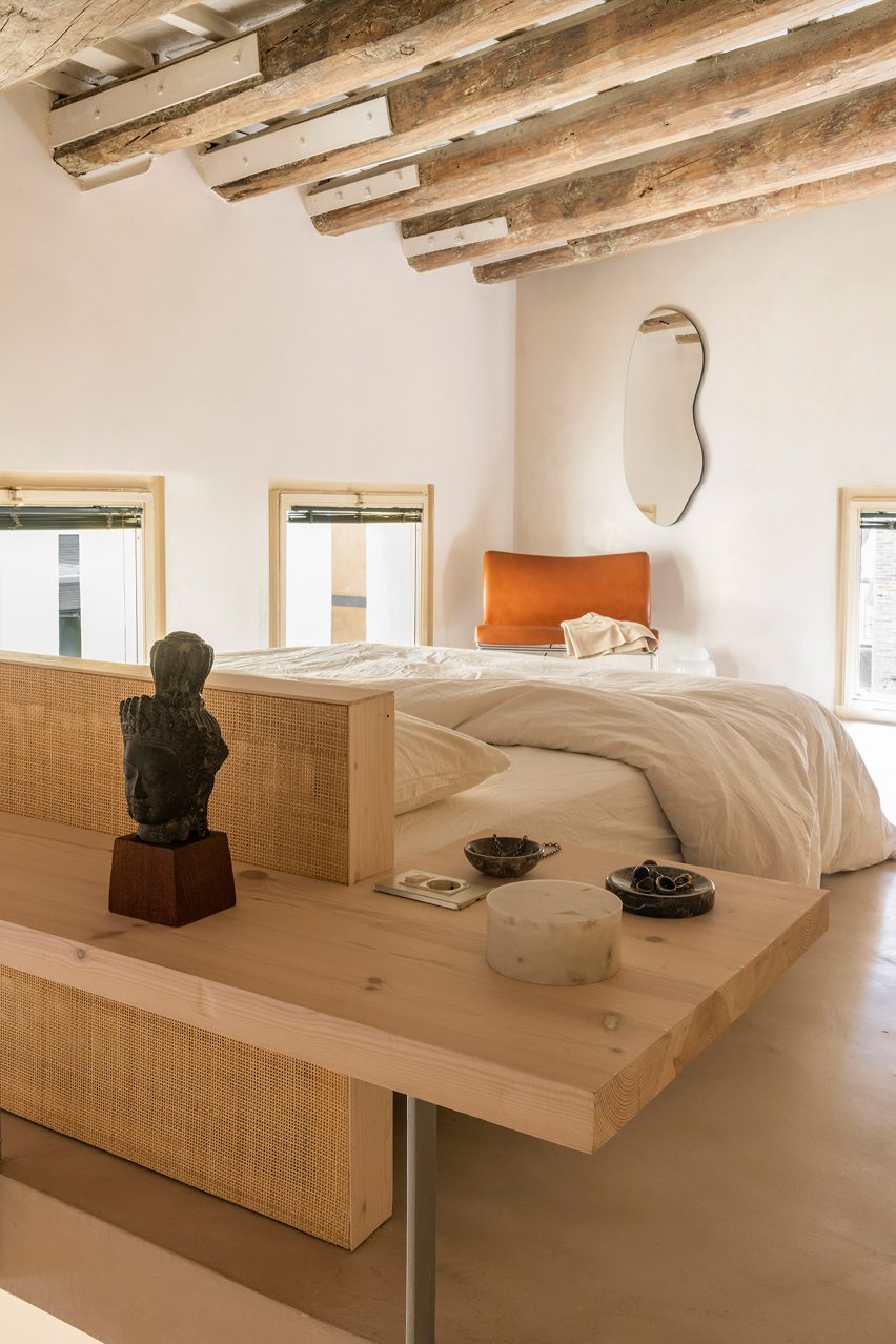 Bedroom interior of Palau apartment by Colombo and Serboli Architecture
