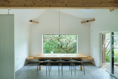 White-walled interior of Sumu Yakushima co-operative housing by Tsukasa Ono