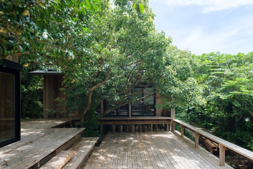 Exterior of Sumu Yakushima co-operative housing by Tsukasa Ono