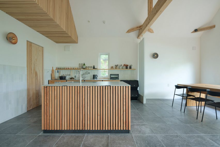 Interior of Sumu Yakushima co-operative housing by Tsukasa Ono