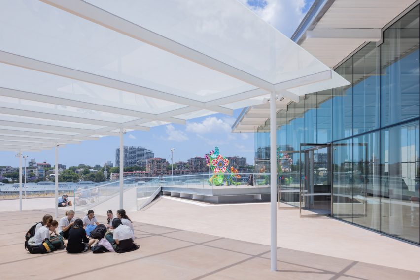Exterior of Sydney Modern by SANAA