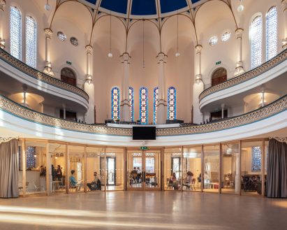 Interior of London church renovated by Scott Whitby Studio 