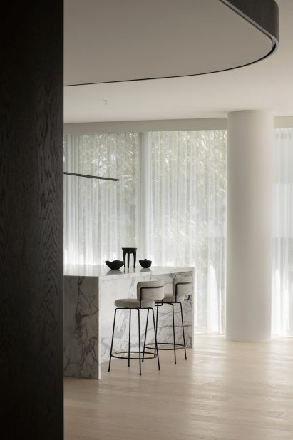 Kitchen area with breakfast bar