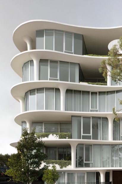 Curving facade at No. 6 Sydney Street