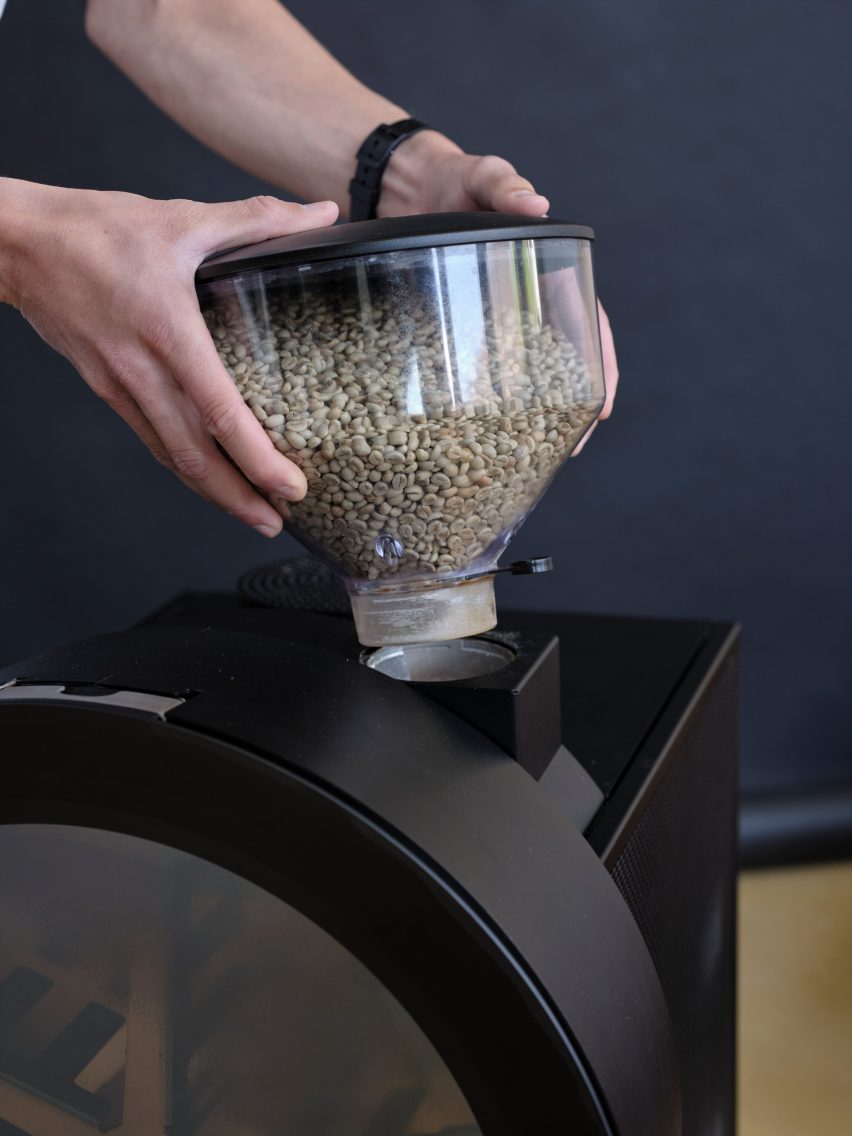 Coffee machine with large circular window on worktop