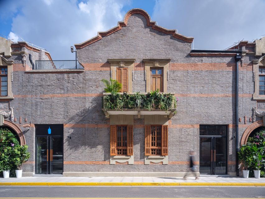 Blue Coffee Zhangyuan exterior