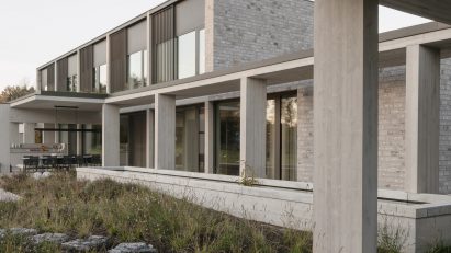 Exterior image of House Be