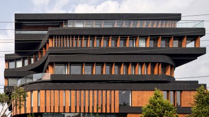AEME building by Paz Arquitectura