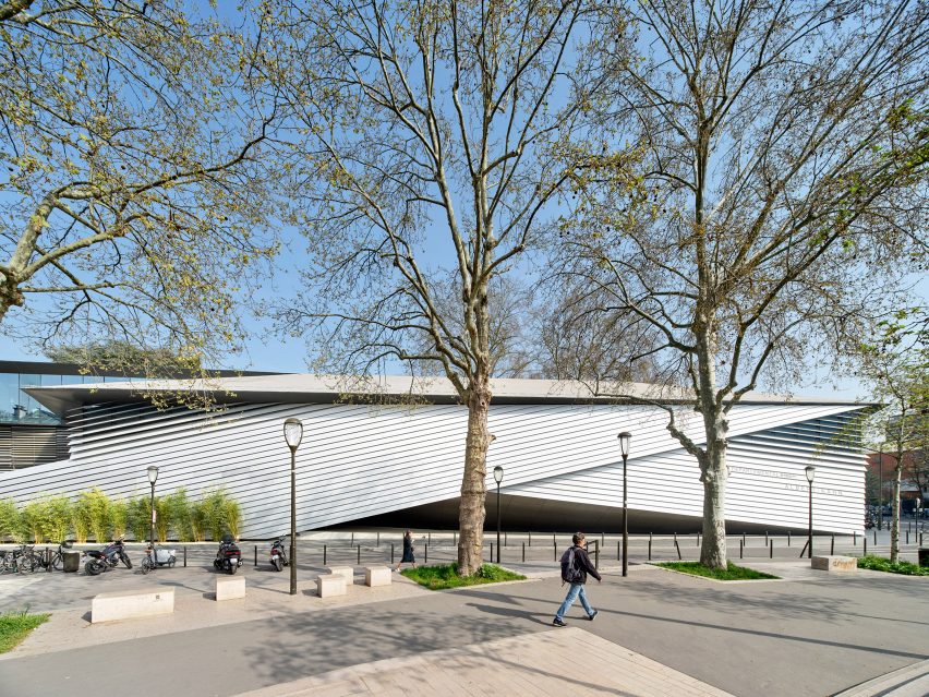 Entrance to Albert Kahn museum by Kengo Kuma