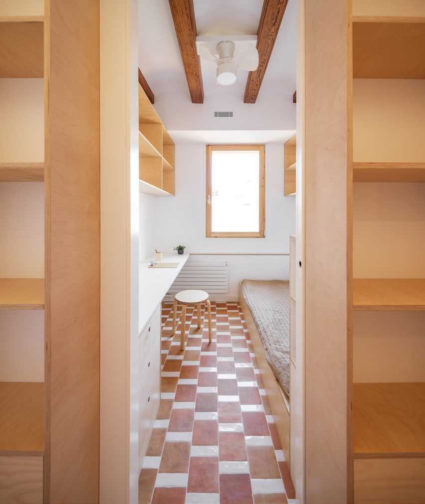 Barcelona apartment interior by Parramon + Tahull