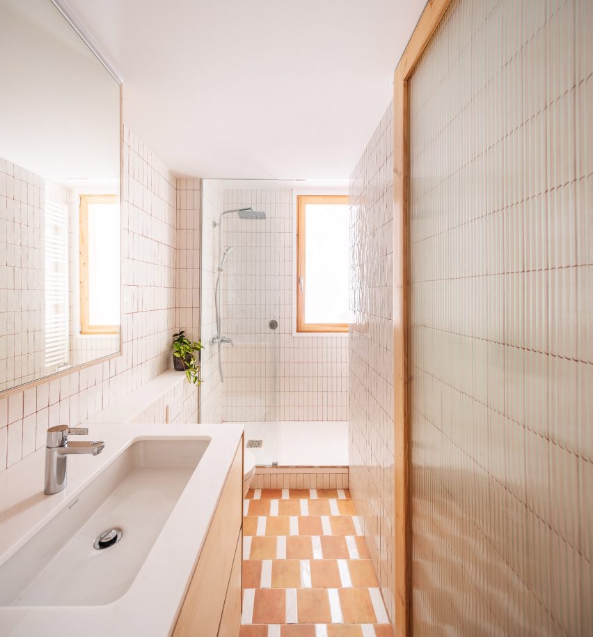 Barcelona apartment interior by Parramon + Tahull