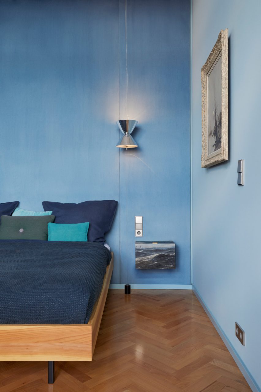 Bedroom of Berlin penthouse designed by Coordination and Flip Sellin