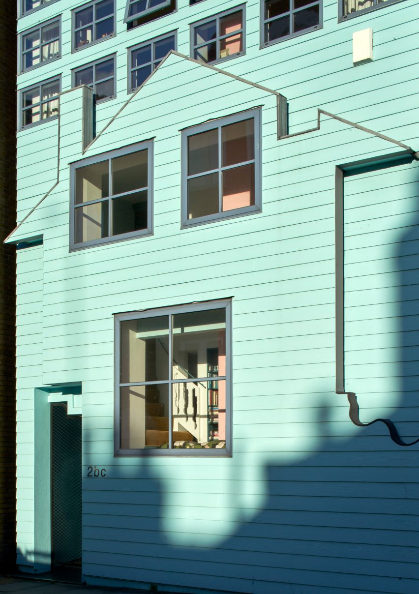 Blue House extension by Sean Griffiths