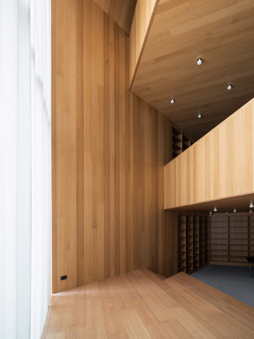Carlana Mezzalira Pentimalli designs library in Italy blending "ancient and contemporary"