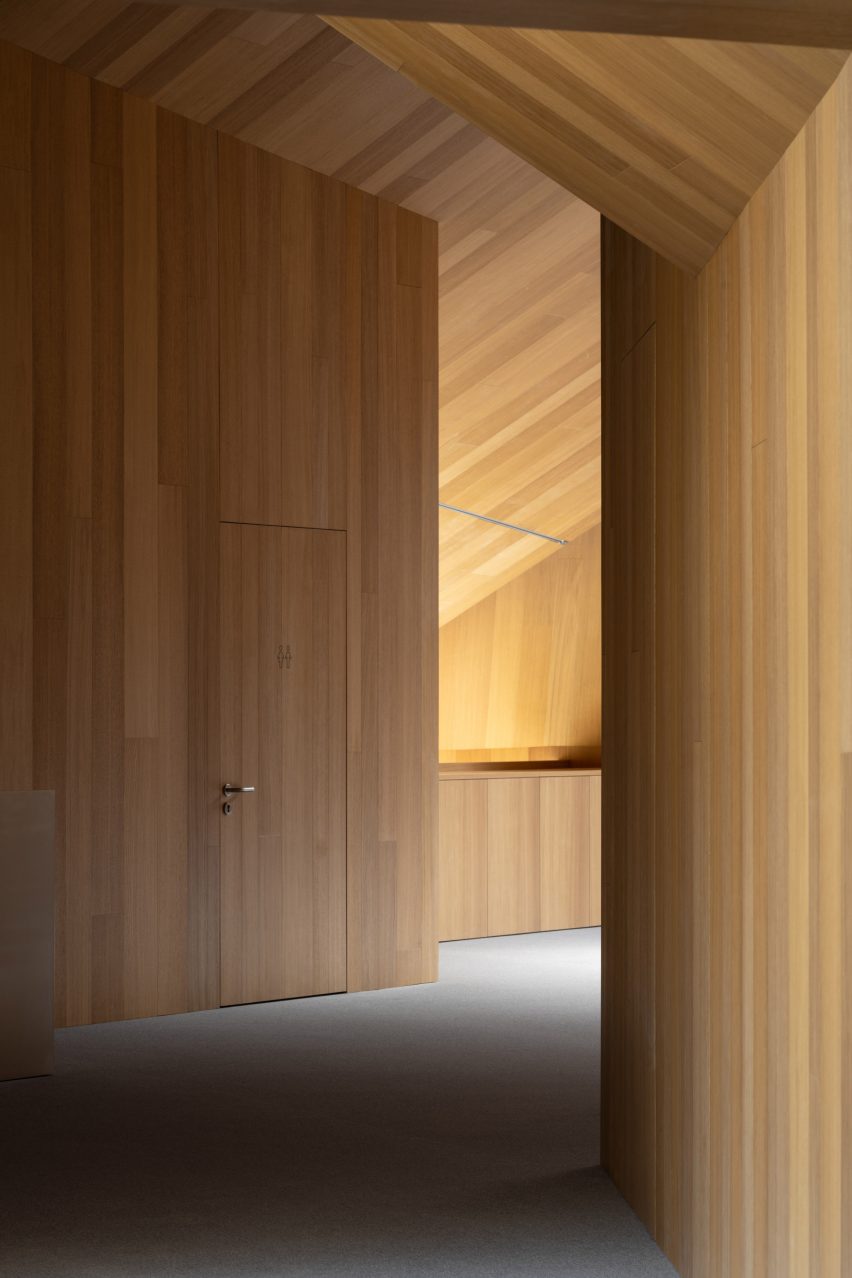 Carlana Mezzalira Pentimalli designs library in Italy blending "ancient and contemporary"